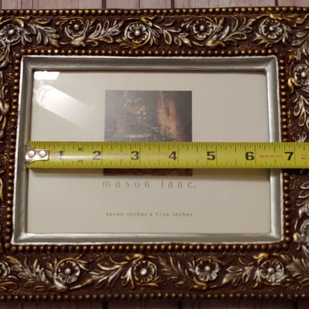 Beautiful Gold/Silver Photo Frame 5x7 Opening - Picture 7 of 7